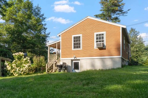 99 Hobbs Rd, Pelham, NH 03076-2714