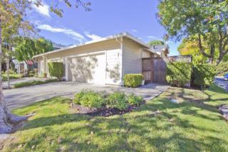 6 Hanson Ct, Moraga, CA 94556-1579