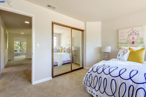5900 Charter Oaks Dr, Hayward CA  94552-1678 exterior