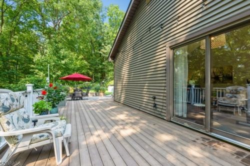 102 Drakestown Rd, Hackettstown NJ  07840-5686 exterior