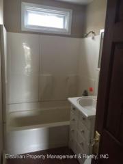 4114 Monroe St, Fort Wayne IN  46806-1832 exterior