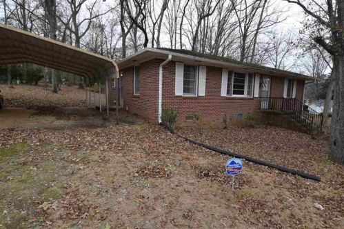 103 Meeks Dr, Belton, SC 29627-1107