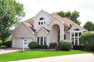 10 Spencer Ct, Bannockburn, IL 60015-4736