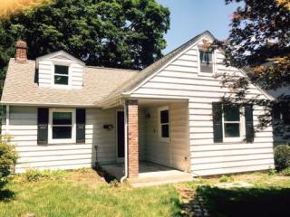 25 Almira Dr, Greenwich, CT 06831-5105