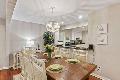 3 20th Ave, Isle Of Palms SC  29451-2208 exterior