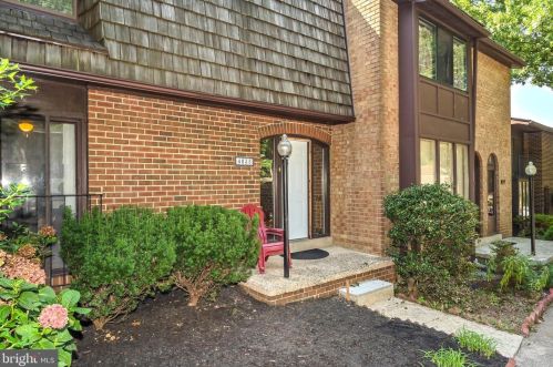 4938 Schuyler Dr, Annandale, VA 22003-5144