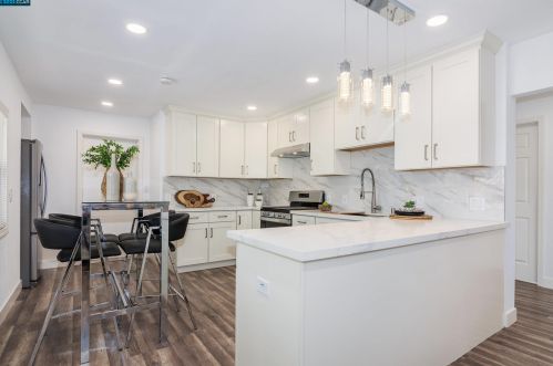 1344 Sherwood Dr, Concord CA  94521-3350 exterior