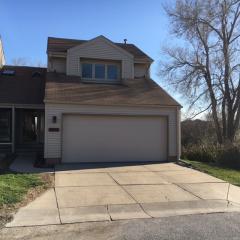 6225 Dorcas Plz, Omaha, NE 68106-2164