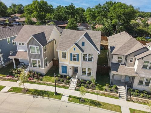 1557 Jackson St, Carrollton, TX 75006-4061