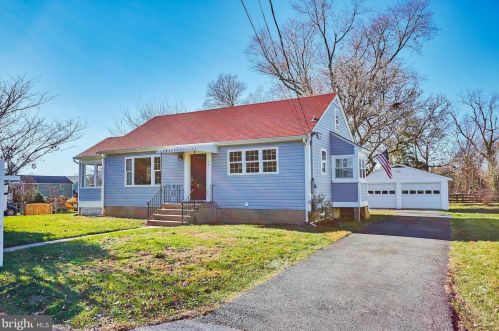 141 12th St, Purcellville, VA 20132-3342