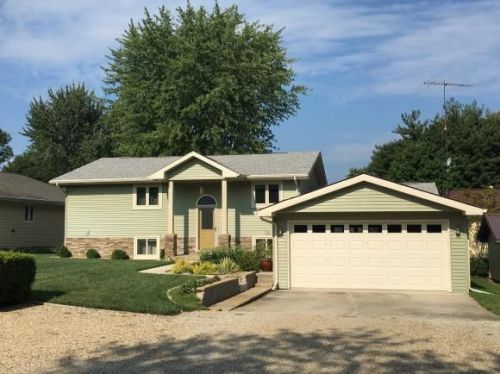 30 Branson Dr, Big Spring, IL 62447-2000
