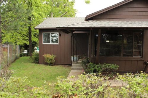 320 Auburn St, Cape Horn, CA 95713-9012