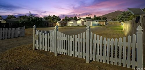 4361 Center Ave, Norco, CA 92860-1583