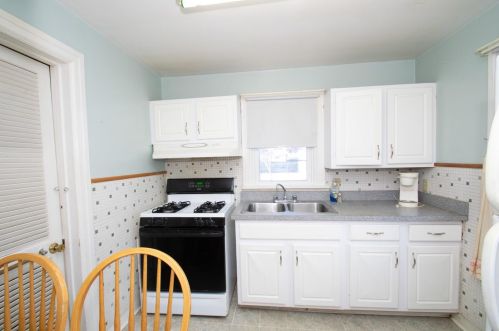 1243 Bondick Ct, Cincinnati, OH 45230-2801