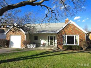 1201 Stratford Dr, Peoria, IL 61614-6932