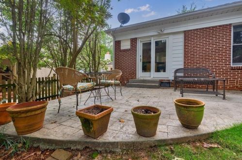 1200 Cameron Ct, Atlanta GA  30306-2622 exterior