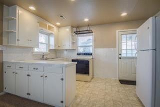 2008 Hird Ave, Caldwell ID  83605-2049 exterior