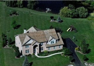 5670 Forest View Ln, Green Oaks, IL 60048-4273