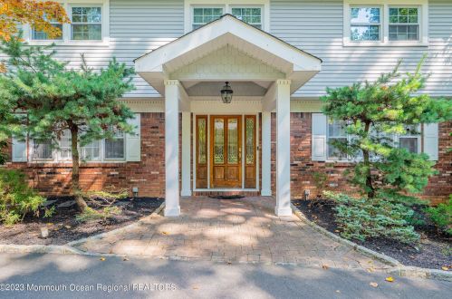 14 Overlook Dr, Holmdel Village, NJ 07733-1316