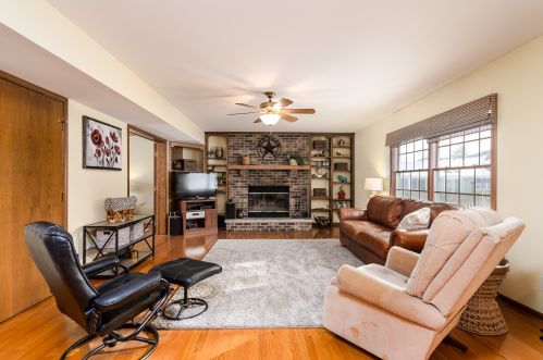 850 Vaughn Ct, Sycamore IL  60178-2000 exterior