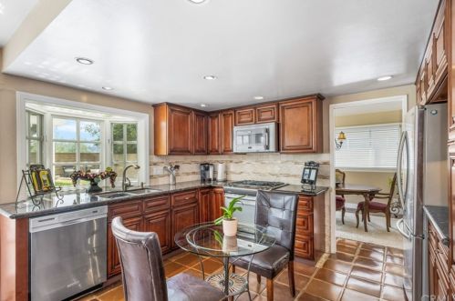 6270 Woodsboro Ave, Anaheim CA  92807-2347 exterior