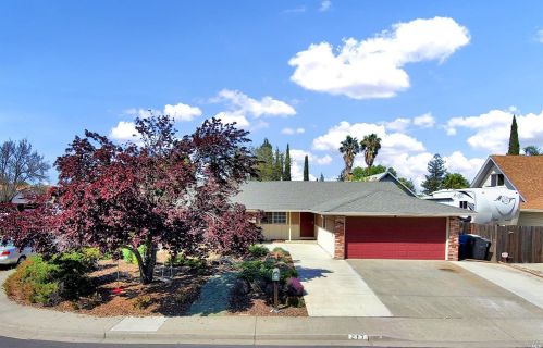217 Livingston Ave, Vacaville, CA 95687-6432