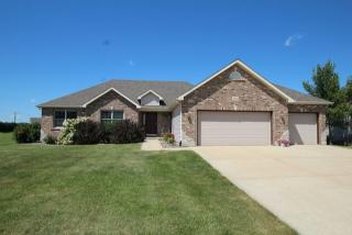 2903 Ernest Dr, Sandwich, IL 60548-7058