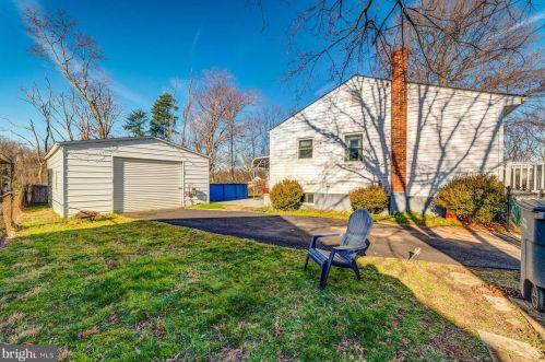 13504 Woodvale Ct, Woodbridge, VA 22191-1832