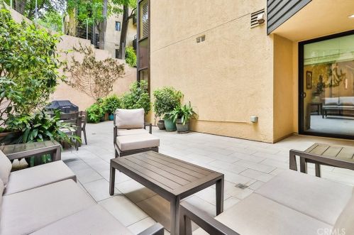 4784 Park Encino Ln, Van Nuys, CA 91436-3280