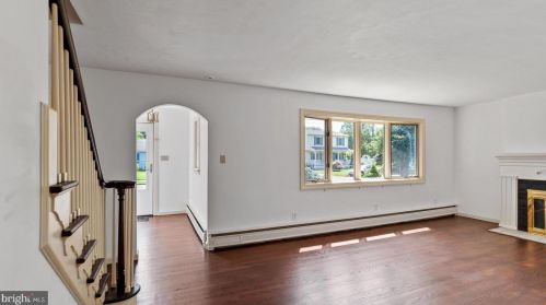 481 Trinity Ave, Trenton NJ  08619-2347 exterior