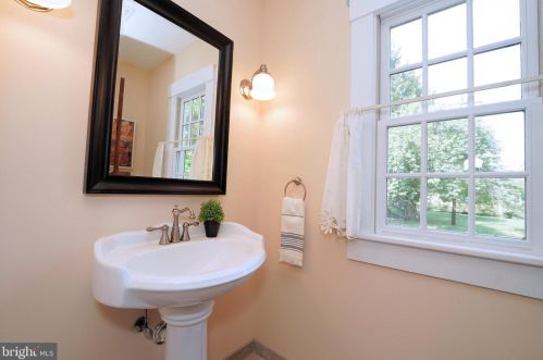 2144 Lawrence Rd, Trenton NJ 08648 exterior