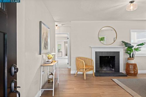2060 Belmont Rd, Concord CA  94520-3902 exterior