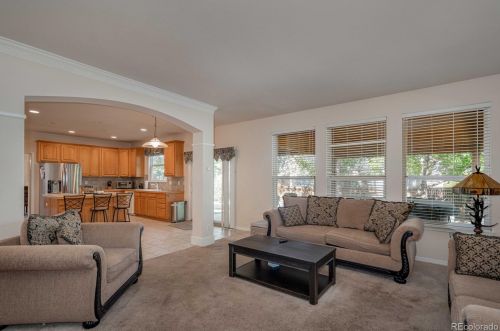 15454 Powers Dr, Aurora CO 80015-4239 exterior