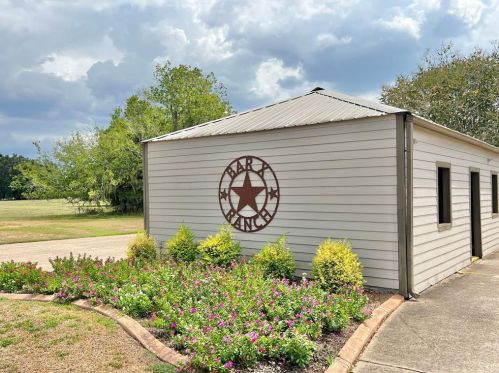 607 Angus Trl, Angleton TX 77515-9833 exterior