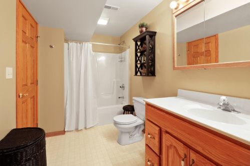 2650 9 Pl, Hobart IN 46342-5356 exterior