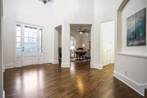 710 Lake Summit Dr, Atlanta GA  30342-1919 exterior