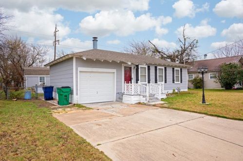 2209 Greenville St, Caddo Mills, TX 75135-6448