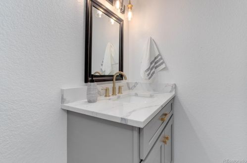 1120 Cook St, Denver CO  80210-2111 exterior