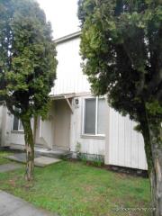 8647 Woodstock Blvd, Portland OR  97266-5314 exterior