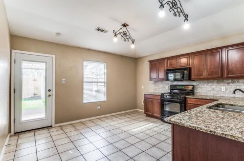 717 Kentucky Derby Ln, Fort Worth TX  76179-7317 exterior