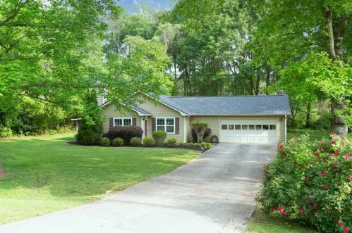 1502 Country Ct, Auburn, GA 30011-2534