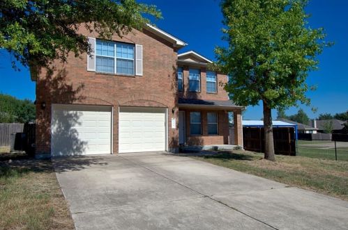 115 Remington Dr, Uhland TX  78640-4329 exterior