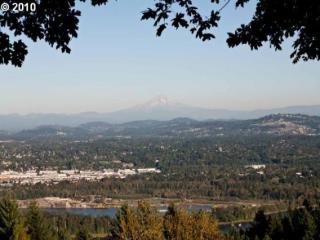 1248 Hessler Dr, Portland, OR 97239-2807