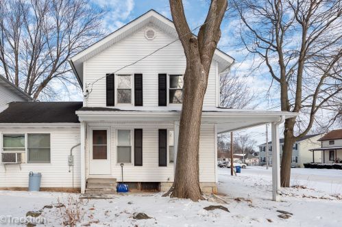 141 Garfield St, Hinckley, IL 60520-9788