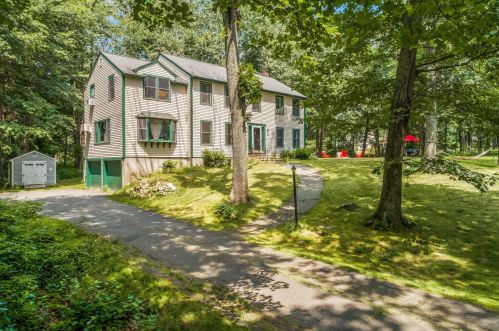 8 Meadowbrook Rd, Derry, NH 03038-4956