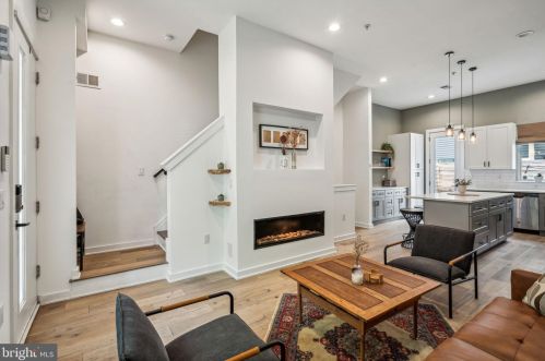 2221 Hope St, Philadelphia PA  19133-3723 exterior