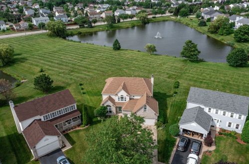1711 Hidden Oaks Ct, Plainfield, IL 60586-1651