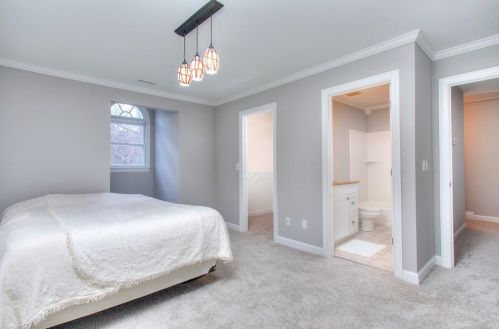 1 Frst Rdg Ct, Atlanta GA  30350-1802 exterior