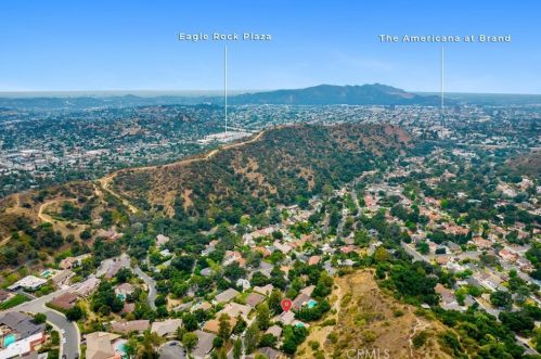 231 Sleepy Holw Dr, Glendale CA 91206-4727 exterior