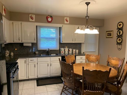 1856 Sherry Ln, Addison, IL 60101-1751